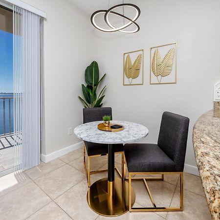 Elegant Waterfront Place For Two/Boca Ciega Resort St. Petersburg Kültér fotó