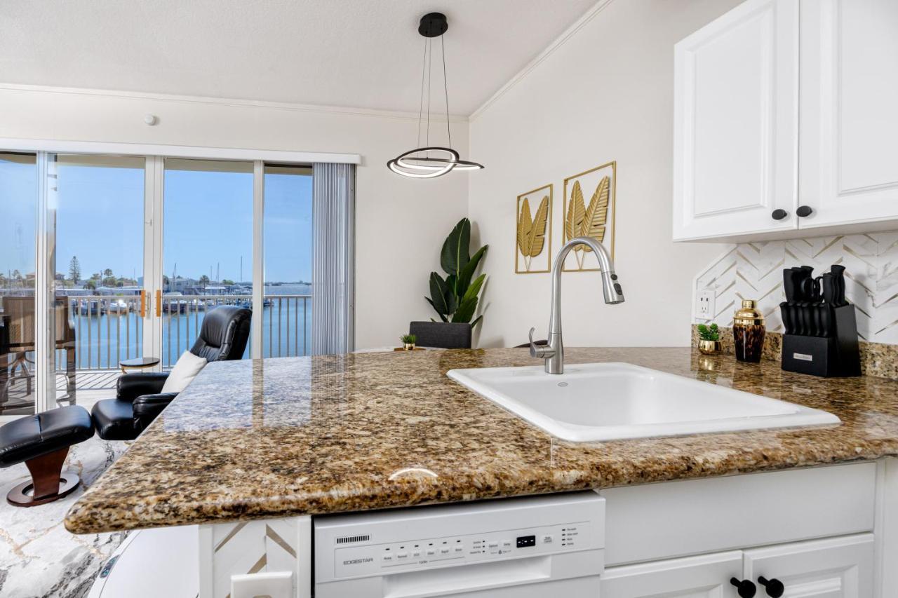 Elegant Waterfront Place For Two/Boca Ciega Resort St. Petersburg Kültér fotó